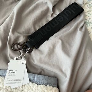 Lulu lemon never lost keychain